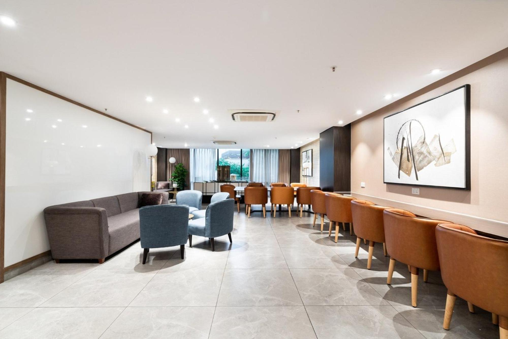 Three-Bedroom Apartment,1542133126:JPEG